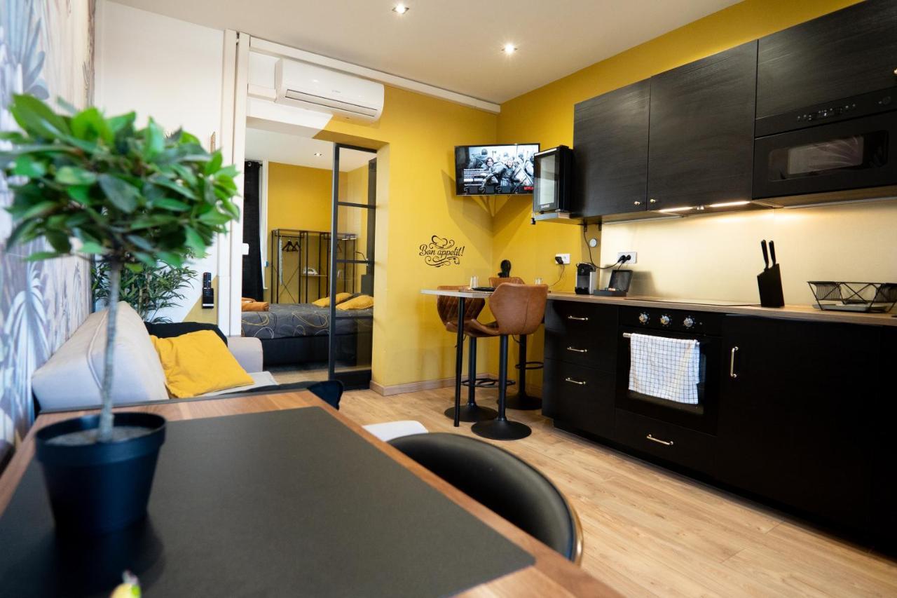 Capsule Premium Balneo & Home Cinema Valenciennes Eksteriør bilde